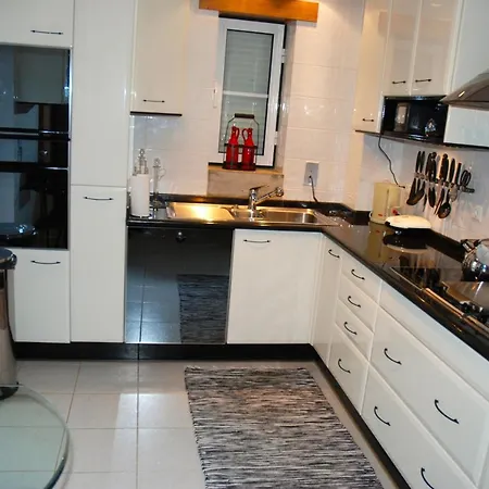 Apartamento Blue - 4 Bedroom Sea View In Amazing São Martinho do Porto