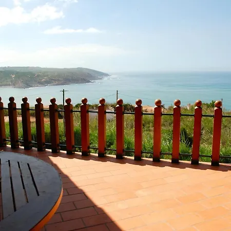 Blue - 4 Bedroom Sea View In Amazing Apartamento São Martinho do Porto